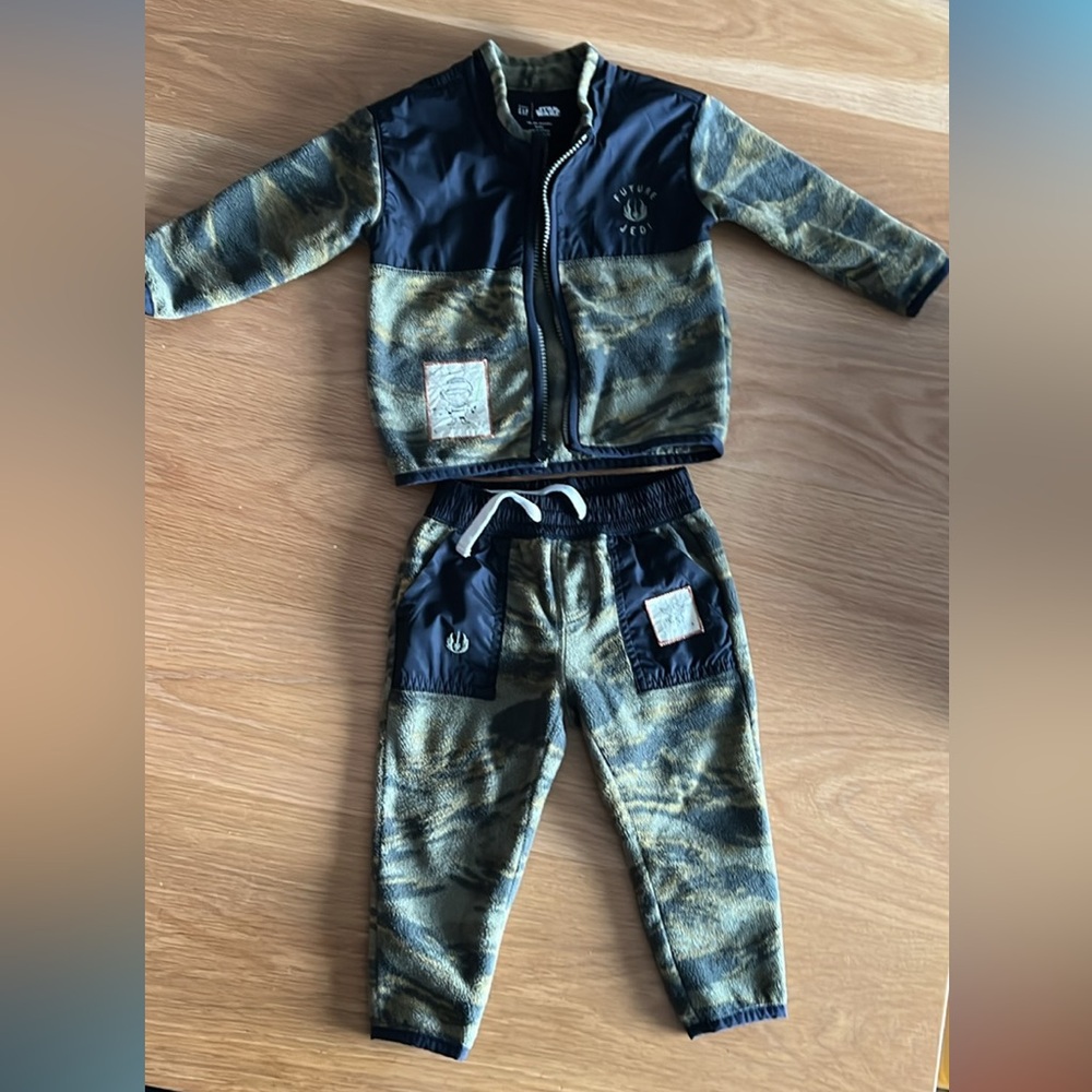 Baby GAP Star Wars Camouflage Fleece Jogger Set - Black and Green